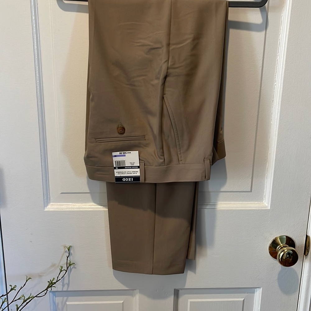Boys Izod Khaki dress slacks. Size 18. Never worn !